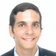 Profesor especializado en Humanidades. Imparto especialmente bien el latín y la filosofía.